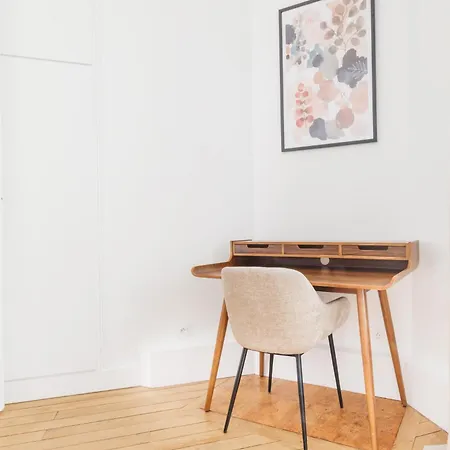 Exceptional Near The Eiffel Tower 3 Bdr 5 P 公寓 *