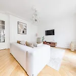 Exceptional Near The Eiffel Tower 3 Bdr 5 P Paris