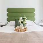 Exceptional Near The Eiffel Tower 3 Bdr 5 P *