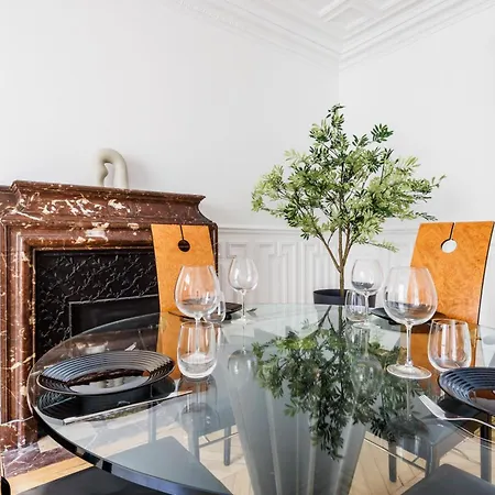 Exceptional Near The Eiffel Tower 3 Bdr 5 P * Paris