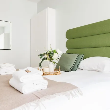 Exceptional Near The Eiffel Tower 3 Bdr 5 P