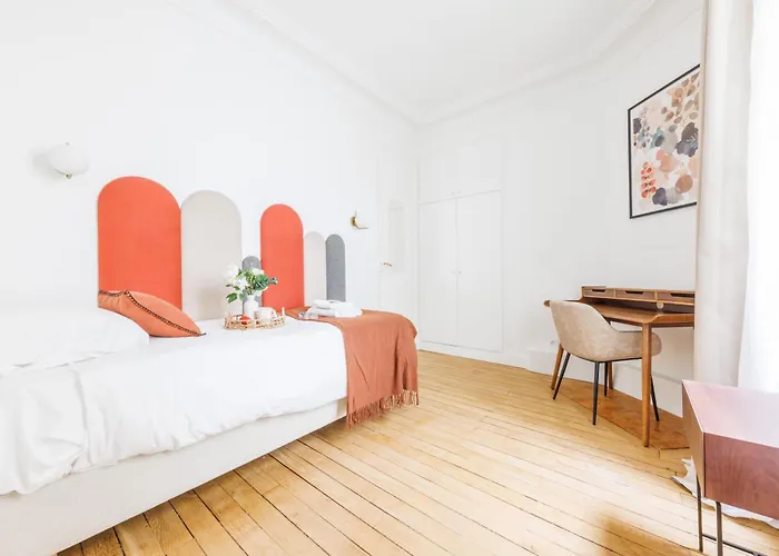 Exceptional Near The Eiffel Tower 3 Bdr 5 P