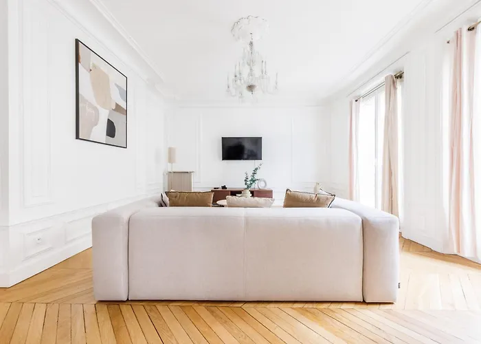 Exceptional Near The Eiffel Tower 3 Bdr 5 P 아파트 파리