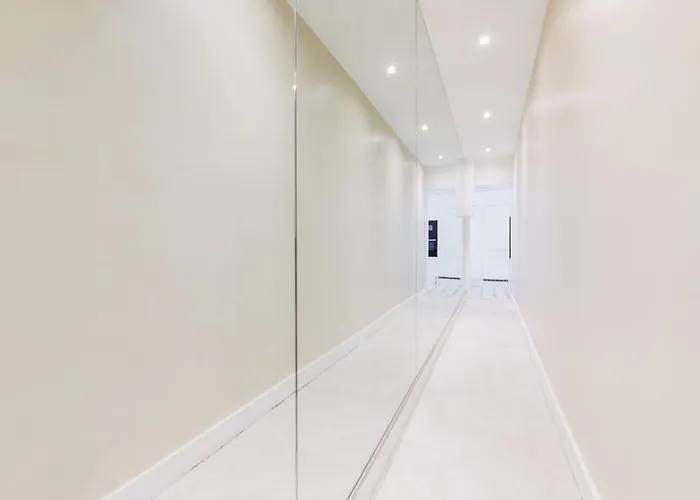 Exceptional Near The Eiffel Tower 3 Bdr 5 P 파리