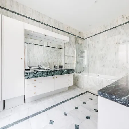 Exceptional Near The Eiffel Tower 3 Bdr 5 P *